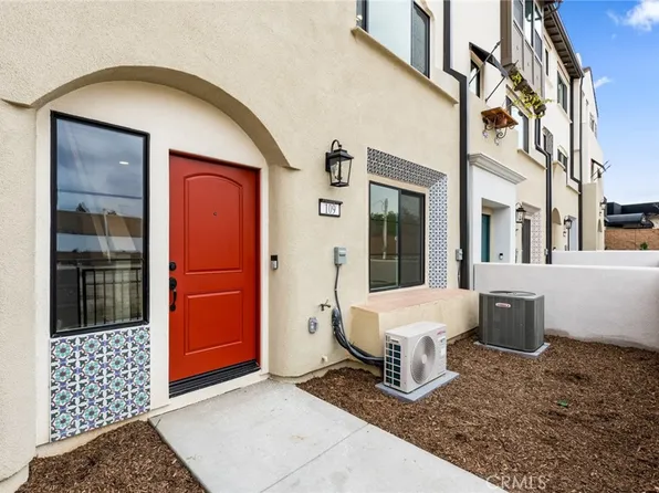 102 Sorrel Ct, Burbank, CA 91506
