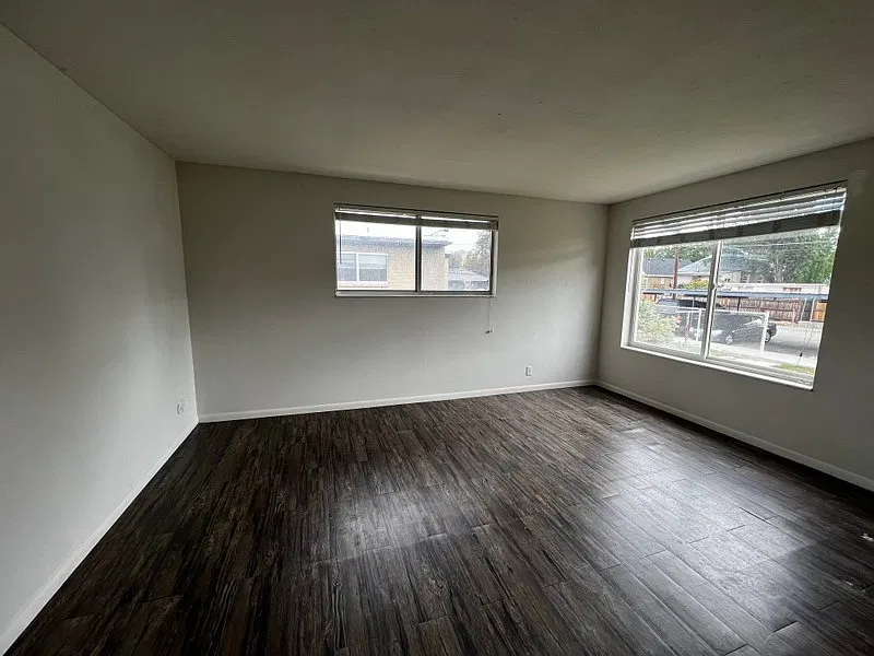 2 bed, 1.0 bath, 900 sqft, $1,350 — Photo 2