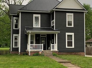 1430 N 9th St, Clinton, IN 47842