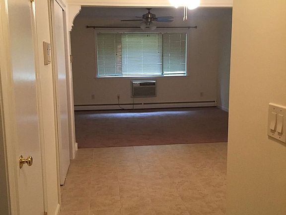 5th image of 210 Cedar St APT 16