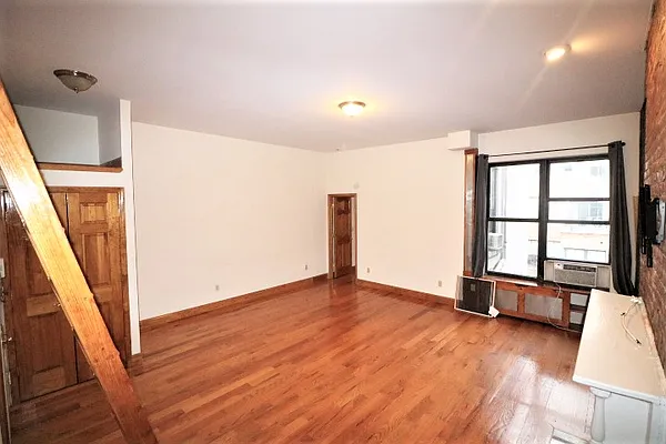 Rented by Oxford Property Group | media 1