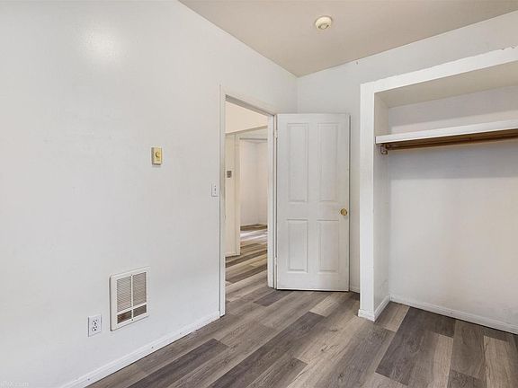 3rd image of 227 E Ermina Ave