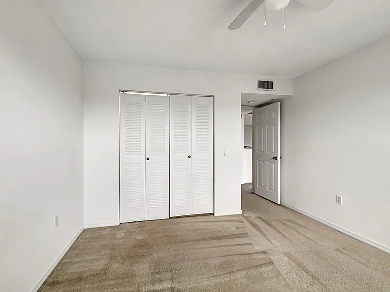 920 Villa Cir — Photo 19