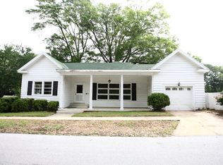 15 N 4th St, Opelika, AL 36801