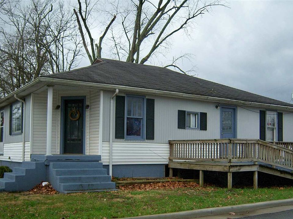 1st image of 631 N Elem St. St