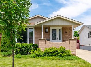 66 Darlington Dr, Hamilton, ON L9C 2L9