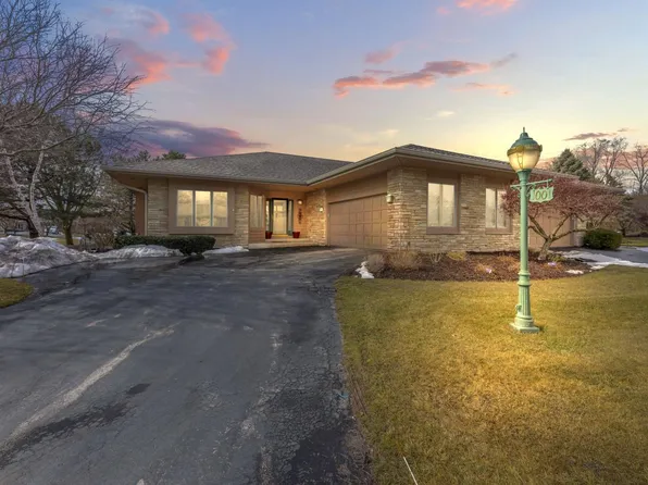 1001 North Pinegrove COURT, Hartland, WI 53029