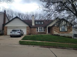 7044 Chalkstone Rd, Saint Louis, MO 63129