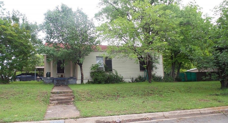 1st image of 1832 Shepheard Dr