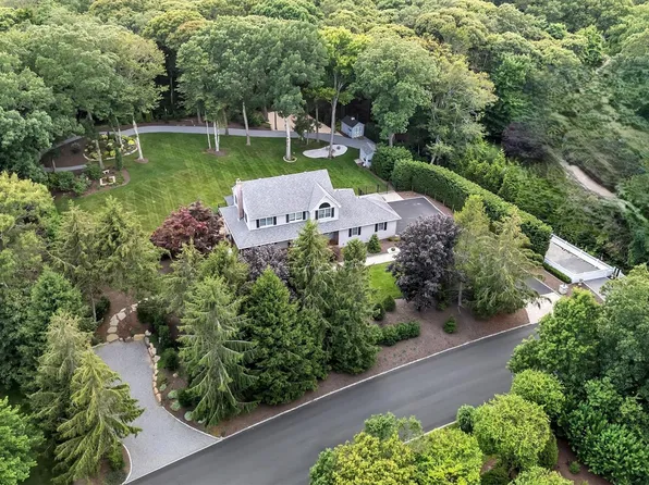 181 Landing Lane, Baiting Hollow, NY 11933