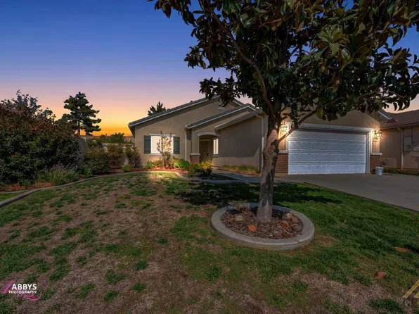 14112 Sandstone Peak Dr, Bakersfield, CA 93306