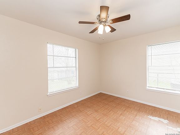 4th image of 7910 Sugarfoot Dr