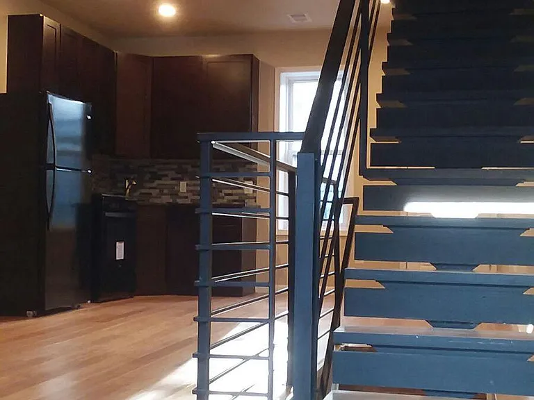 128 N Dearborn St — Photo 8
