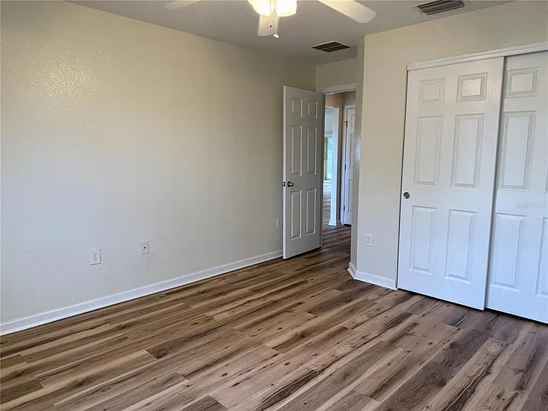 4304 SW 54th Ct — Photo 15