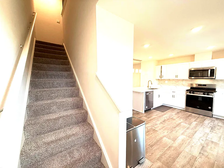 1442 Yosemite Way — Photo 11