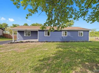 685 Sand Prairie Rd, Granite City, IL 62040