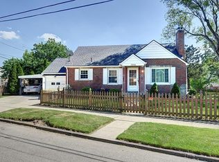 1004 Gainsborough Rd, Dayton, OH 45419