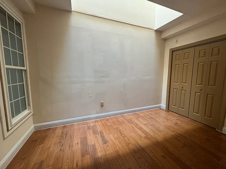 917 Ridge Ave #B — Photo 8