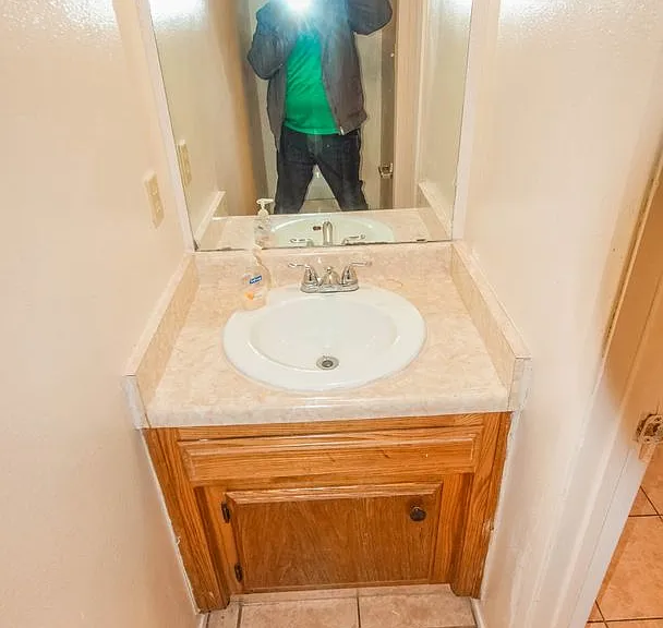 201 Jardin Ct — Photo 9