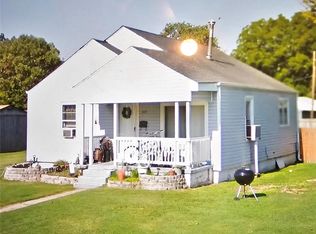 307 N 3rd St, Chaffee, MO 63740