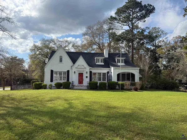 515 Engram St, Montezuma, GA 31063