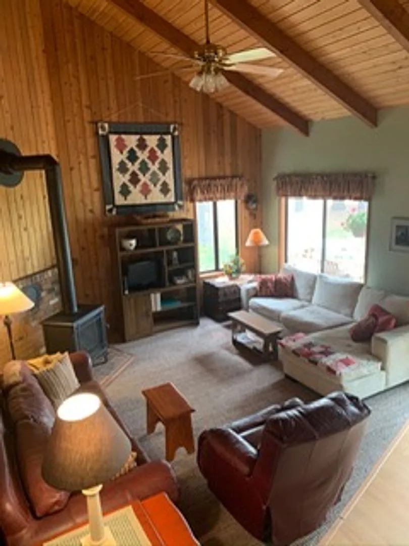 Live in Beautiful Sisters Oregon for the Winter — Photo 3