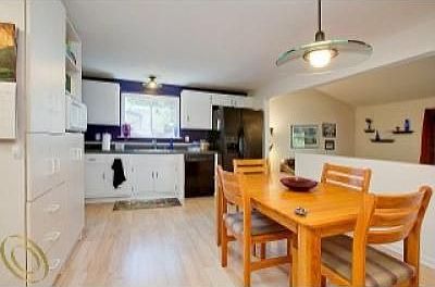 5th image of 22025 Tredwell Ave