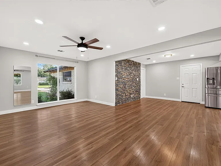 12930 Kimberley Ln — Photo 12