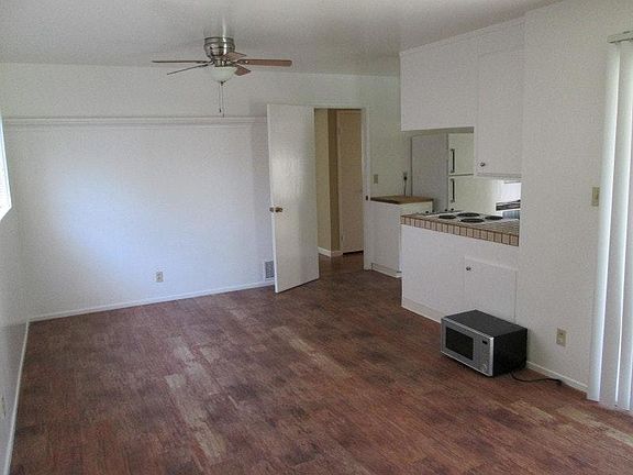 3rd image of 1288 Collins Ln
