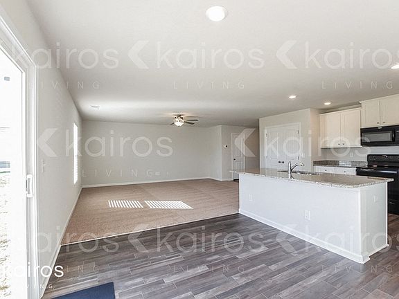 4th image of 1147 Mission Grass Rd