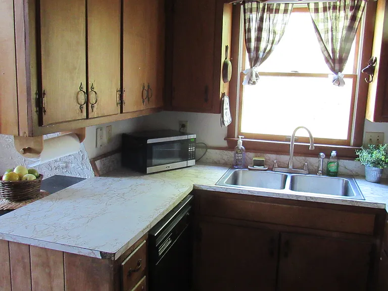 340 Goheen St — Photo 40