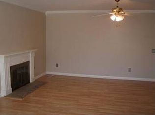 2964 Jamestown Dr, Riverside, CA 92504