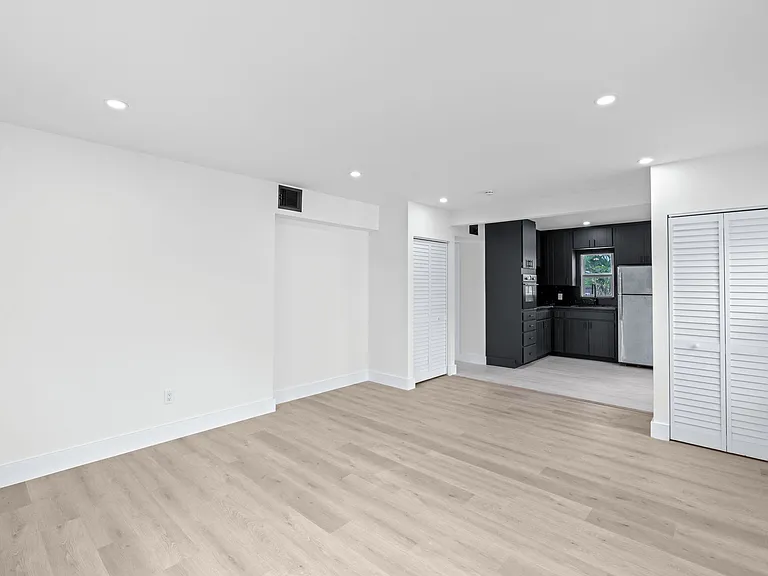 952 Francis St #B — Photo 20