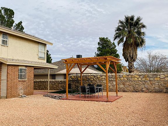 3rd image of 4564 Gen Maloney Cir