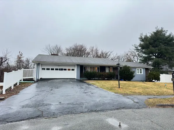 5 Elizabeth Ct, Saugus, MA 01906