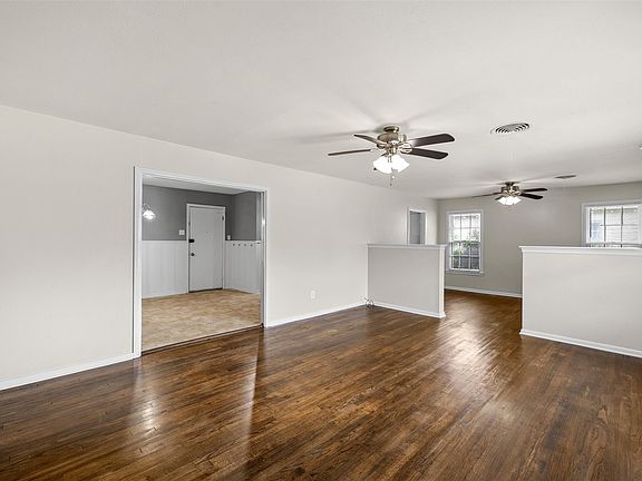 4th image of 4701 Edmond Ave