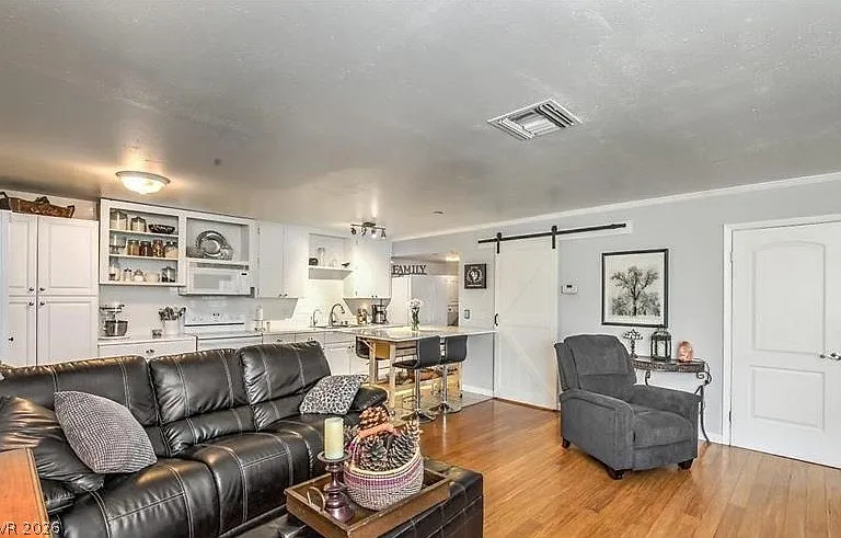 1454 Elizabeth Ave #2 — Photo 5