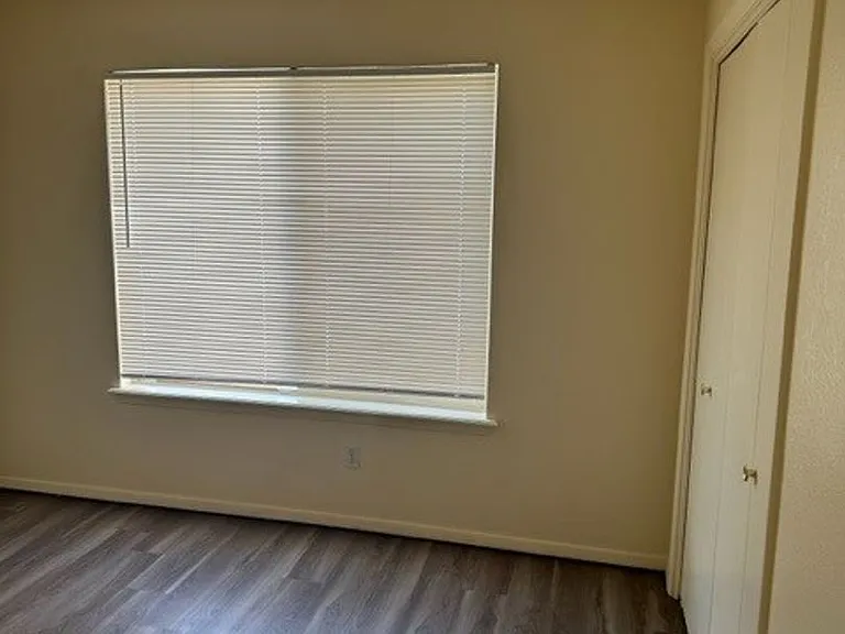 2900 Majestic Rdg #A — Photo 8