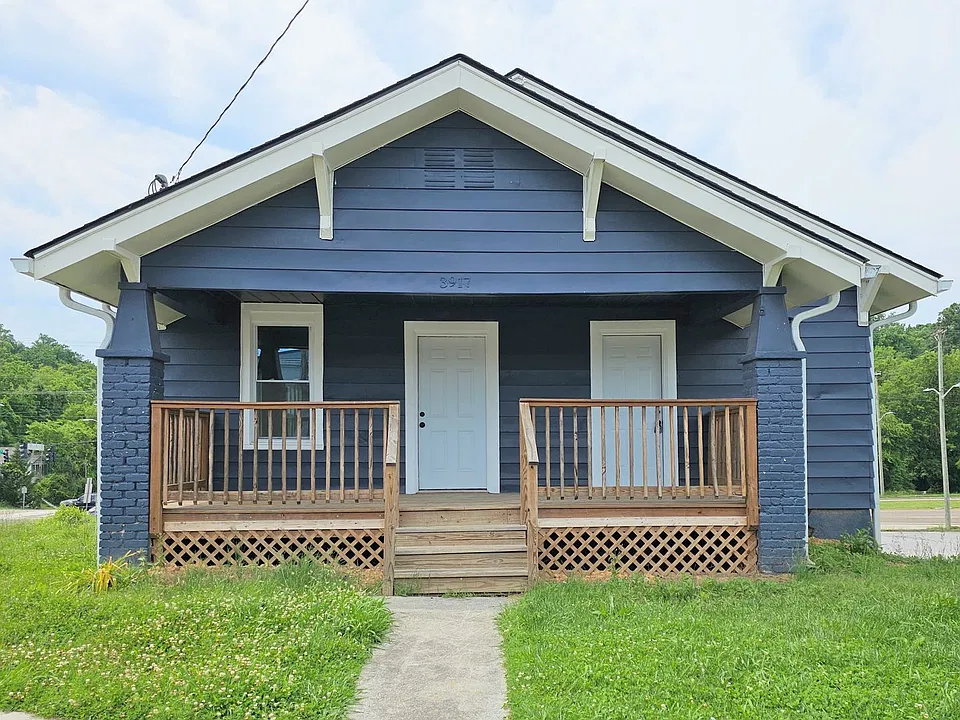 3917 Holston Dr #B