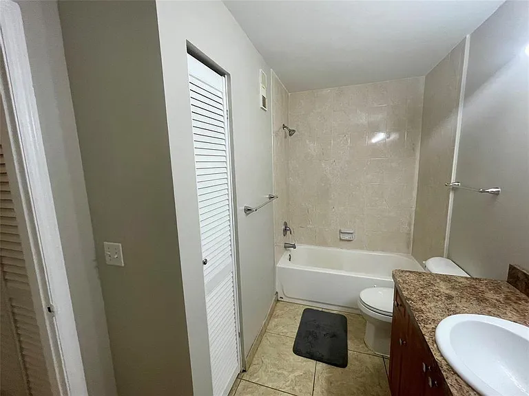 3350 Pinewalk Dr N #1413 — Photo 11