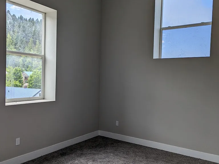 514 McKinley Ave — Photo 8