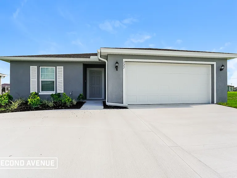 227 Tropicana Pkwy W — Photo 1