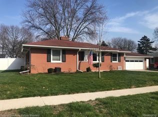 1463 Goffe St, Saint Clair, MI 48079