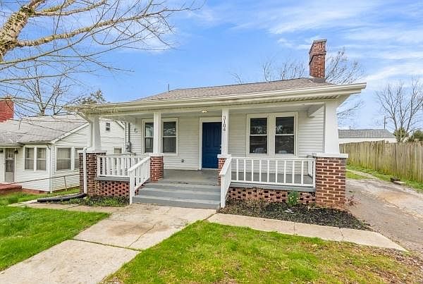1st image of 3104 Dempster St