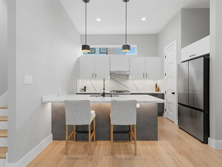 2214 Annex Ave #101 — Photo 5