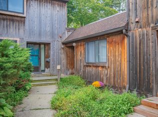 2163 Pauline Ct, Ann Arbor, MI 48103