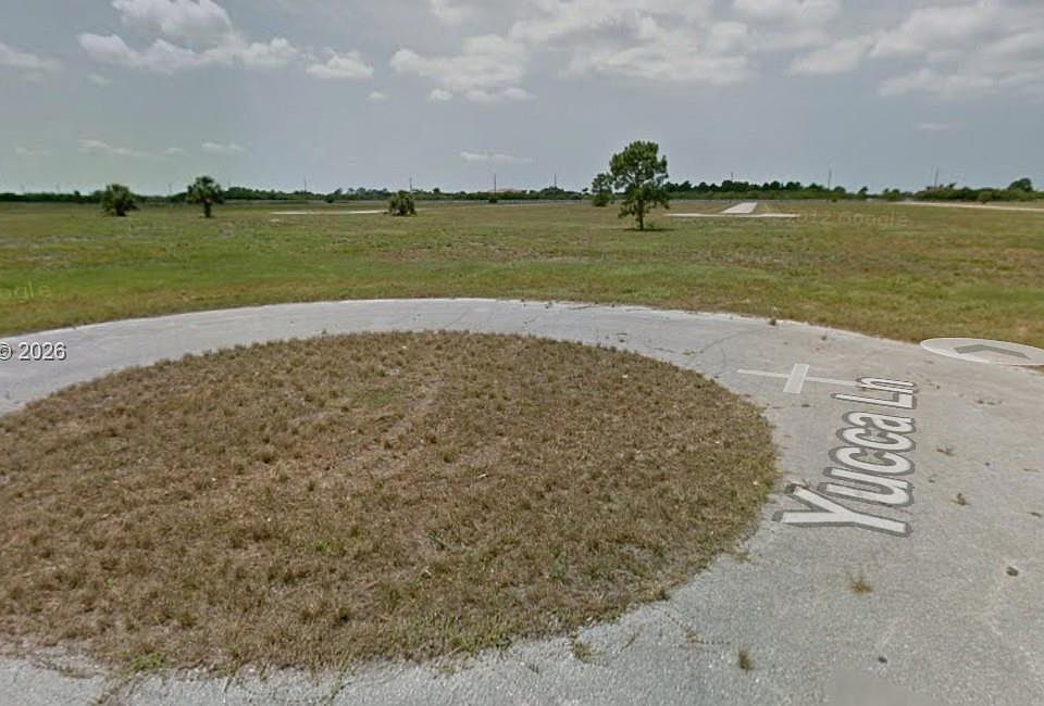 2nd image of 1 Yucca Ln