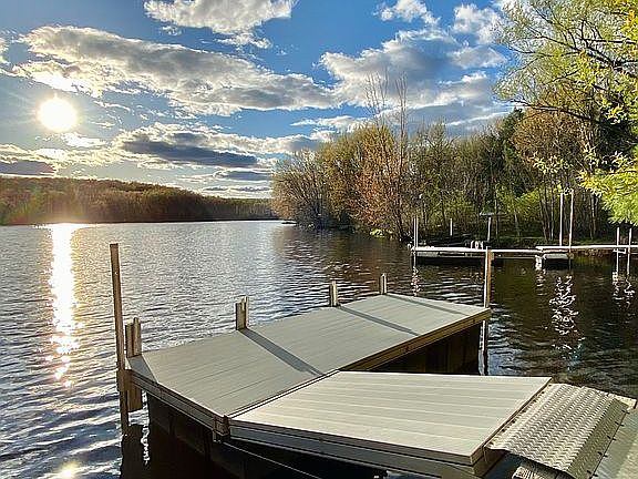 2nd image of 4018 Riverview Dr