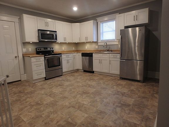 5th image of 1112 S Porter St