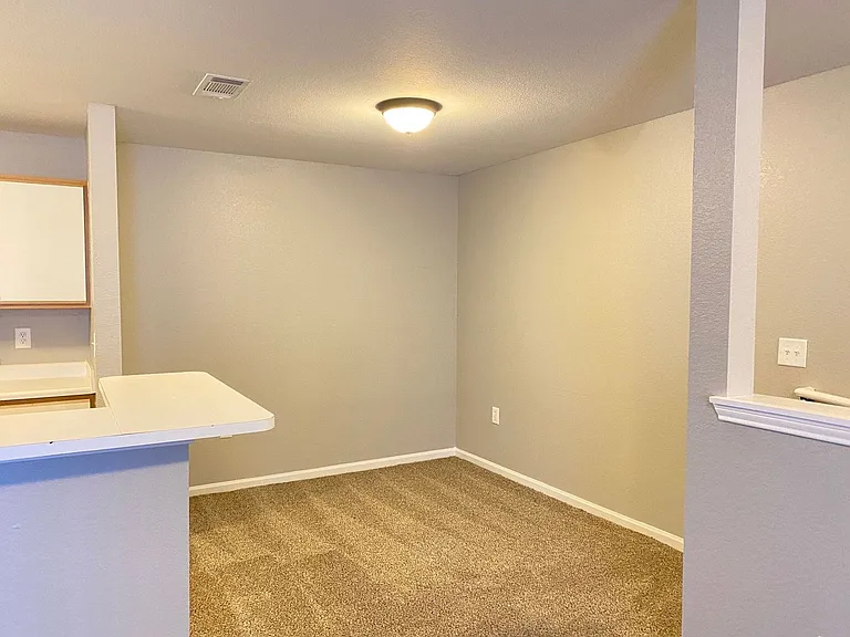 2113-2119 Ringgold Ct — Photo 32